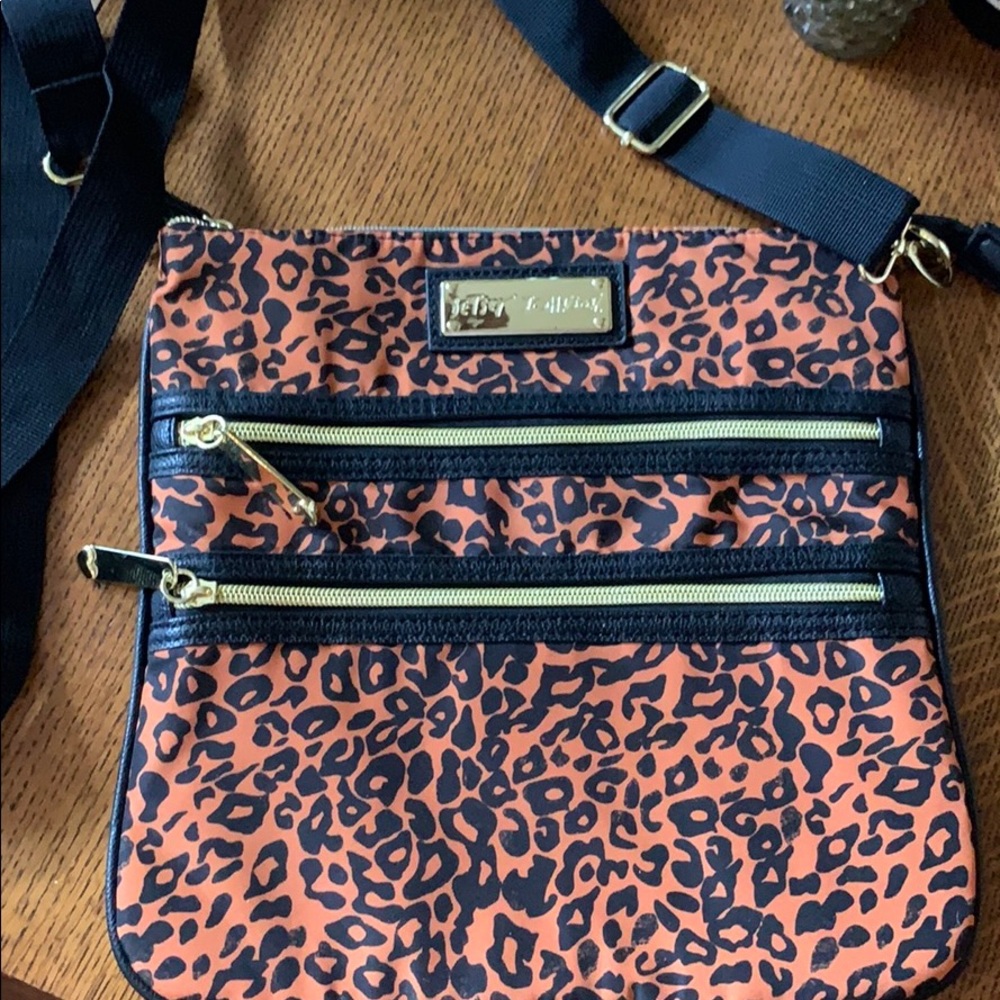 Like new crossbody bag
